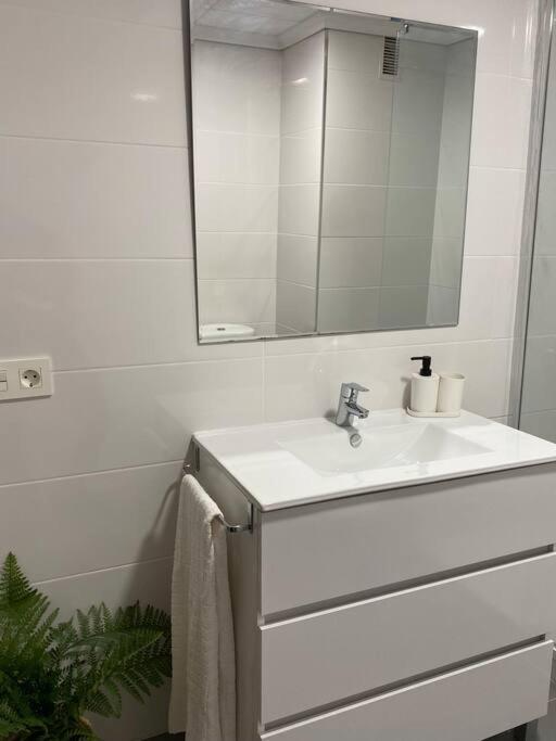 Апартаменти Apartamento En Benicasim Con Piscina Бенікасім Екстер'єр фото