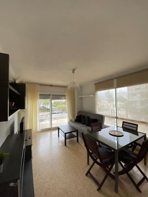Апартаменти Apartamento En Benicasim Con Piscina Бенікасім Екстер'єр фото